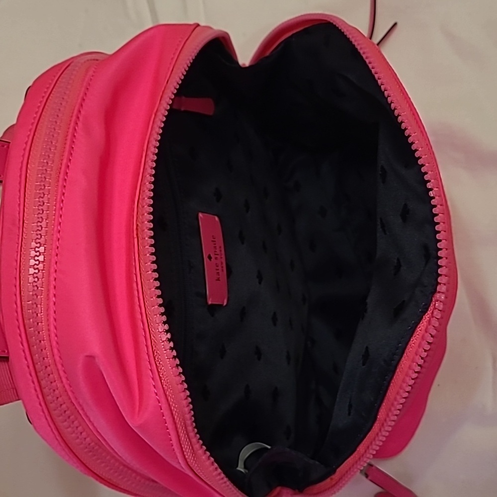Backpack - Picture 5 of 8